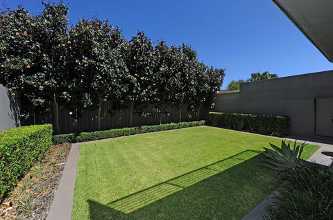 Cottesloe Beach House II - Dalby Accommodation 24
