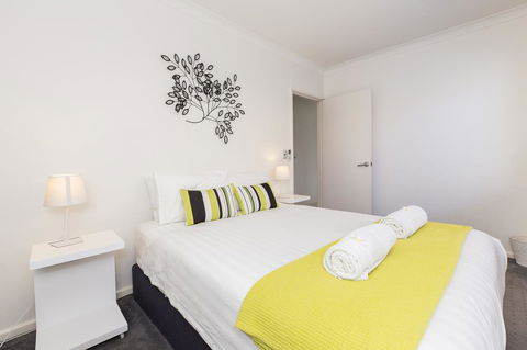 Cottesloe Beach House II - Dalby Accommodation 11
