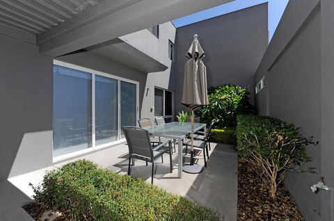 Cottesloe Beach House II - Dalby Accommodation 21