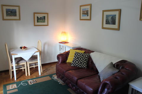 Jacaranda Hideaway Bed & Breakfast - Dalby Accommodation 6