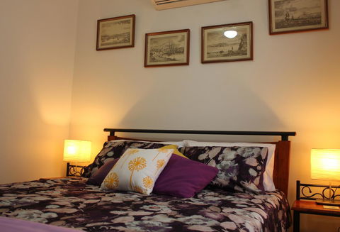 Jacaranda Hideaway Bed & Breakfast - Dalby Accommodation 1