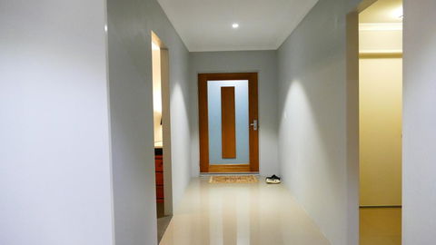 Rainbow Dream House - Dalby Accommodation 18