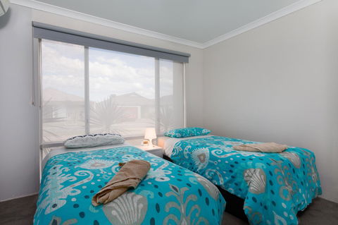 Rainbow Dream House - Dalby Accommodation 12