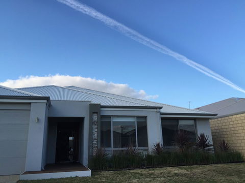 Rainbow Dream House - Dalby Accommodation 28