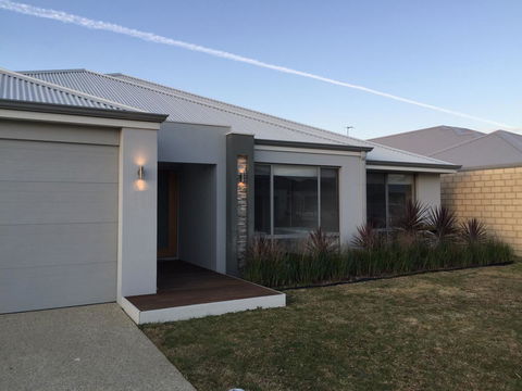 Rainbow Dream House - Dalby Accommodation 25
