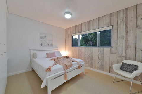 Sandpiper Retreat - Dalby Accommodation 12