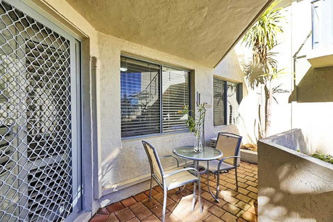 Beachfront @ Scarbs - Dalby Accommodation 11