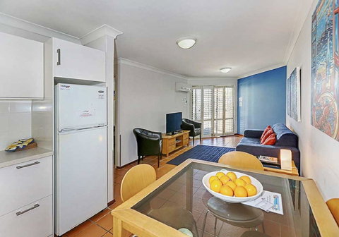 Beachfront @ Scarbs - Dalby Accommodation 1