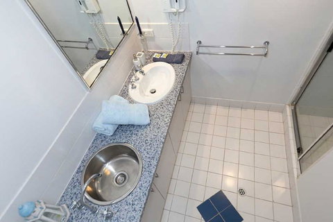 Beachfront @ Scarbs - Dalby Accommodation 10