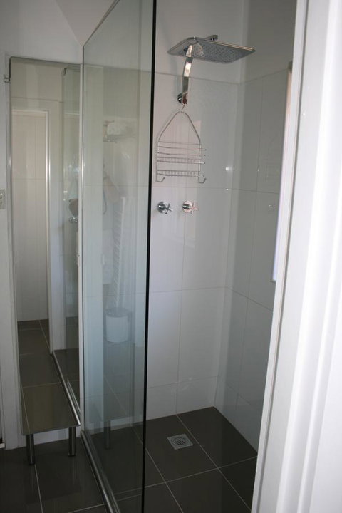 Kenata-Fairway Apartment Hotel - Dalby Accommodation 2