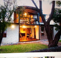 Dunsborough Luxury Villa - Dalby Accommodation