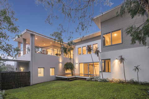 Calm Waters - Dalby Accommodation 0