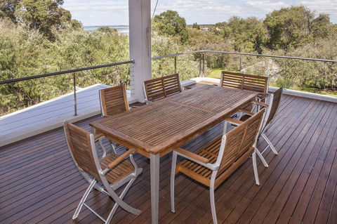 Calm Waters - Dalby Accommodation 8