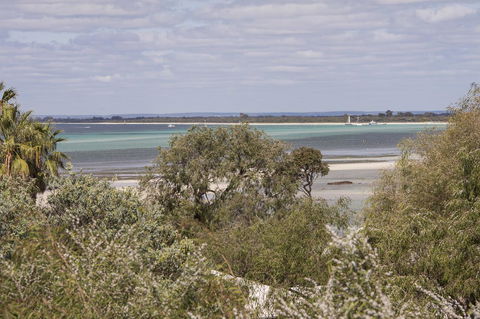 Calm Waters - Dalby Accommodation 7