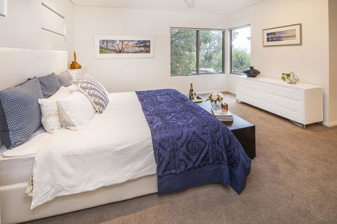 Calm Waters - Dalby Accommodation 24