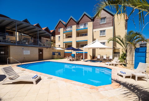 Hillarys Harbour Resort - Dalby Accommodation 1