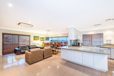 Perth Luxury Accommodation - Dalby Accommodation 11