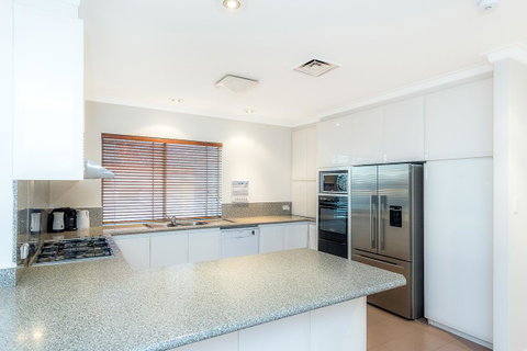 Perth Luxury Accommodation - Dalby Accommodation 10