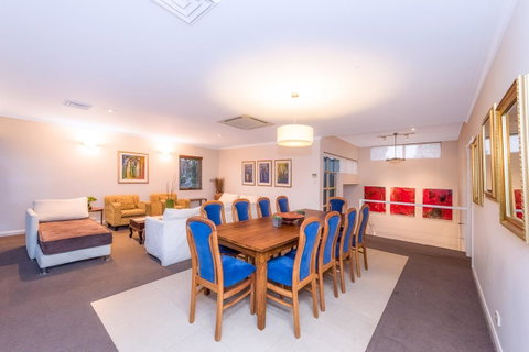 Perth Luxury Accommodation - Dalby Accommodation 7