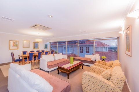 Perth Luxury Accommodation - Dalby Accommodation 6