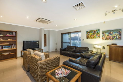 Perth Luxury Accommodation - Dalby Accommodation 25