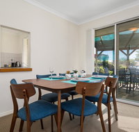 Como South Perth Villa - Dalby Accommodation