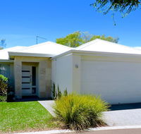 Contemporary Cove - Quindalup - Dalby Accommodation