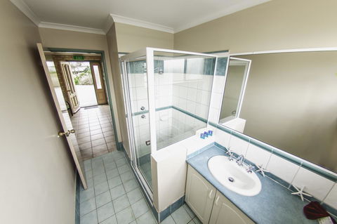 Esperance Foreshore Apartments - Dalby Accommodation 37