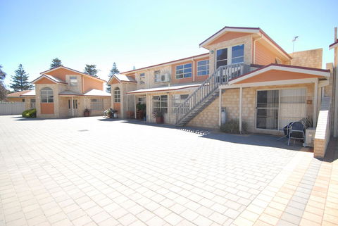 Esperance Foreshore Apartments - Dalby Accommodation 0