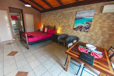 Esperance Foreshore Apartments - Dalby Accommodation 4