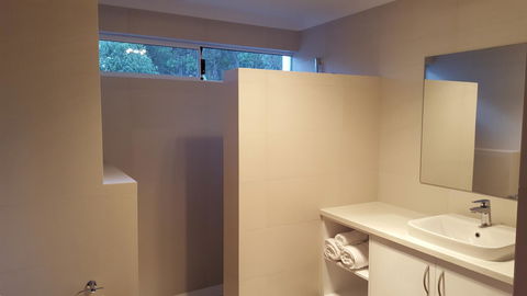 Cape Villas - Dalby Accommodation 15