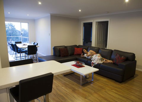 Cape Villas - Dalby Accommodation 21