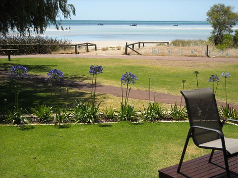 Beach House Dunsborough - Dalby Accommodation 12