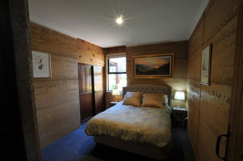 Beach House Dunsborough - Dalby Accommodation 10