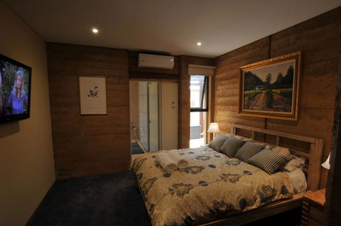 Beach House Dunsborough - Dalby Accommodation 6