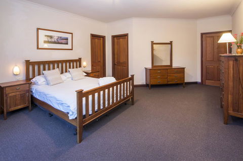 53 Martina Drive - Dalby Accommodation 19