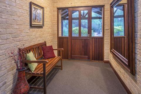 53 Martina Drive - Dalby Accommodation 28