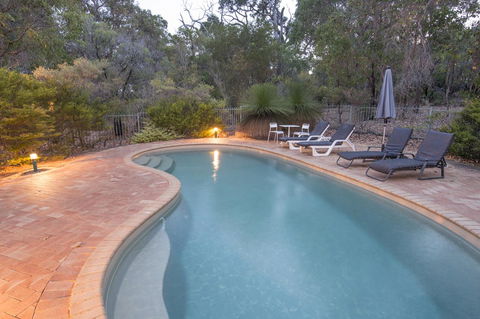 53 Martina Drive - Dalby Accommodation 0