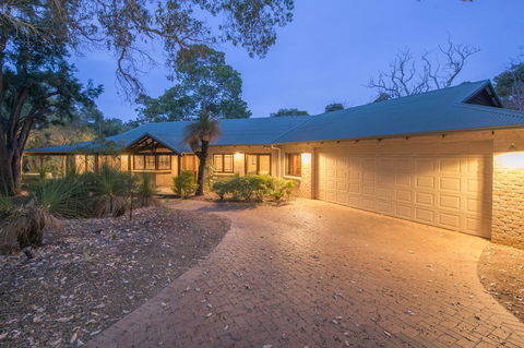 53 Martina Drive - Dalby Accommodation 6