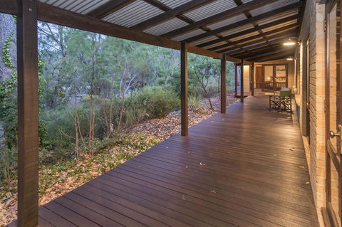 53 Martina Drive - Dalby Accommodation 12