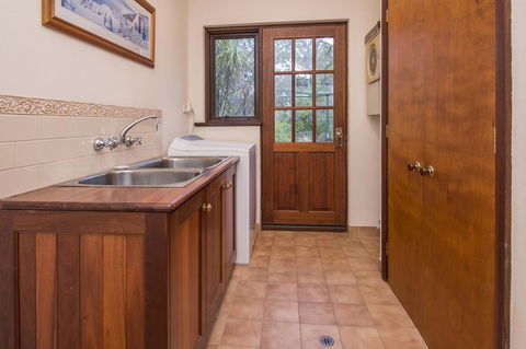 53 Martina Drive - Dalby Accommodation 27