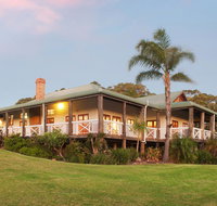 The Farmhouse - Dalby Accommodation