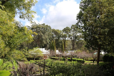 Two Sisters Chalets - Dalby Accommodation 20