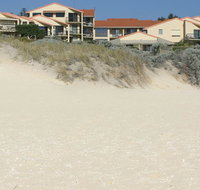 Scarborough  Absolutely Beachfront - Dalby Accommodation
