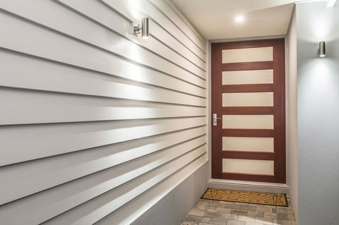 15 Cabot Close - Dalby Accommodation 1