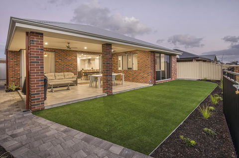 15 Cabot Close - Dalby Accommodation 26