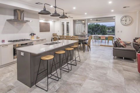 15 Cabot Close - Dalby Accommodation 16