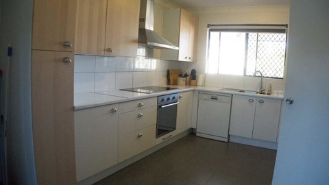 Relax, Bright & Airy Garden Villa - Dalby Accommodation 35