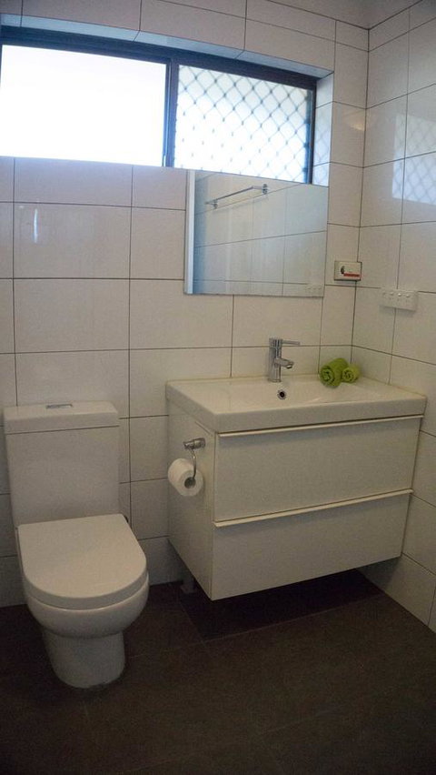 Relax, Bright & Airy Garden Villa - Dalby Accommodation 26