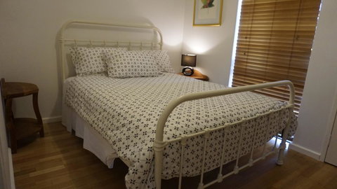 Relax, Bright & Airy Garden Villa - Dalby Accommodation 12